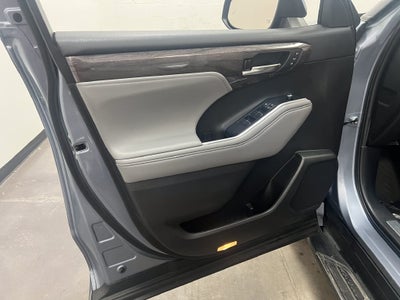 2022 Toyota Highlander Limited