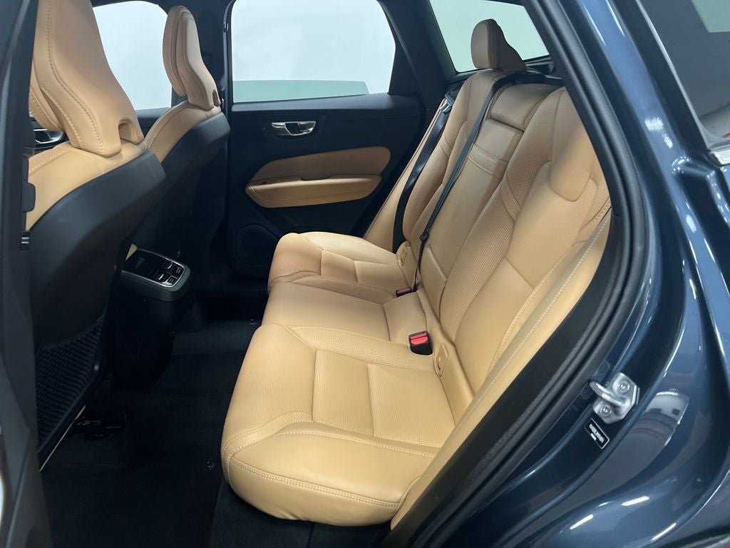 2021 Volvo XC60 T5 Inscription