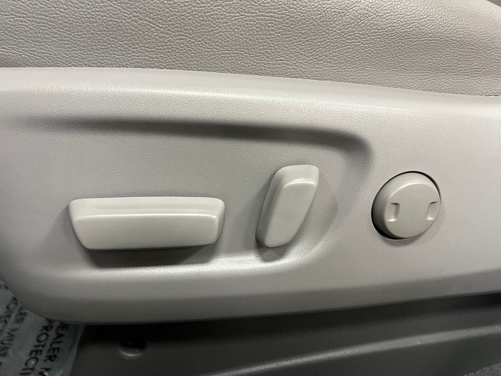 2019 Toyota Sienna XLE 8 Passenger