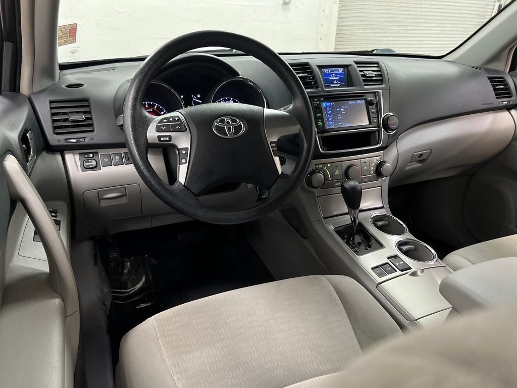 2013 Toyota Highlander Base Plus V6