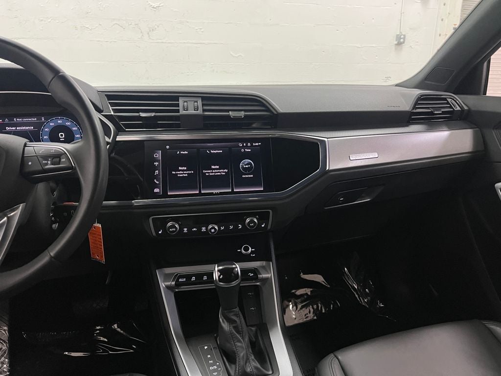 2023 Audi Q3 Premium quattro