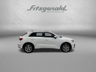 2023 Audi Q3 Premium quattro