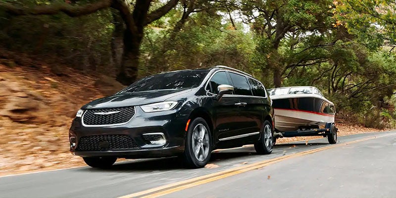 Chrysler Pacifica model side view